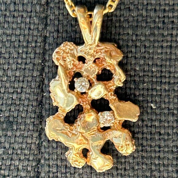 14K Gold Two Diamond Channel Set And Nugget Design Rectangular Pendant Unisex - Picture 1 of 11